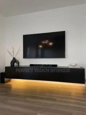 The Grande Bold Luxury Console na Zamani