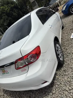 Toyota Corolla 2013 Fari
