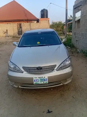Toyota Camry 2003 Gold