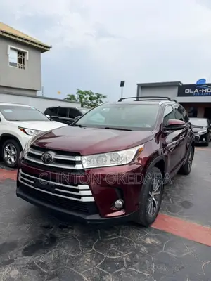 2018 Toyota Highlander Brown