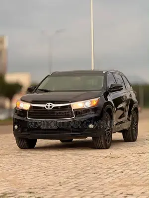 2017 Toyota Highlander XLE 4x4 V6 SUV