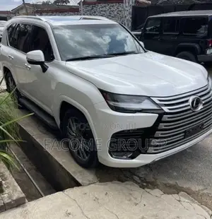 Lexus LX 600 2023 Fari