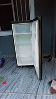 Samsung 174L Refrigerator - Used - 1