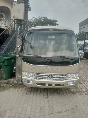 Toyota Coaster 2009 Bus - Zinariya