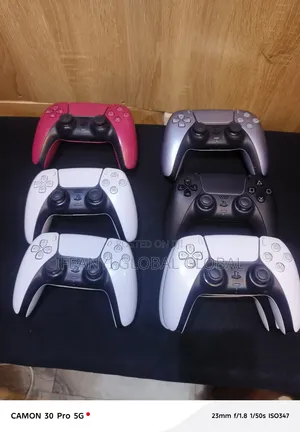 PS5 DualSense Controller Mai Amfani