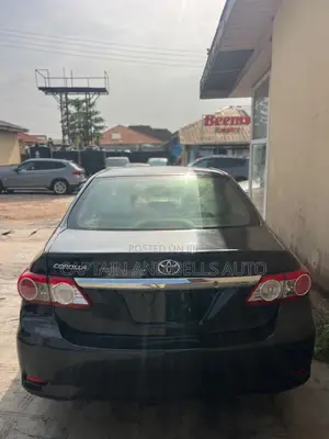 2011 Toyota Corolla LE Sedan