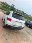 Toyota Highlander SE SUV 2011 - 4