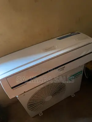 Hisense 1.5HP Inverter Air Conditioner (3 Months Used)