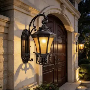 Cast Outdoor Pillar/Wall Light