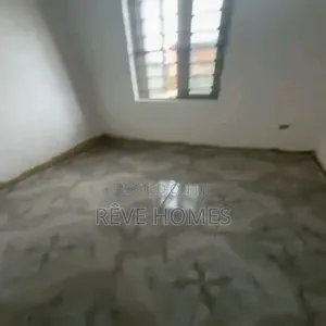 Sabon Gina Mai Fadi Mini Flat don Hayarwa a Fadeyi, Lagos