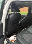 Toyota Camry SE 2018 White - 3