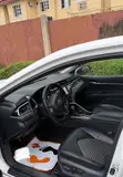 Toyota Camry SE 2018 White - 4
