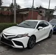 Toyota Camry SE 2018 White - 5