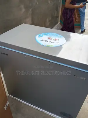 Aeon 200L Chest Freezer for Frozen Food Storage