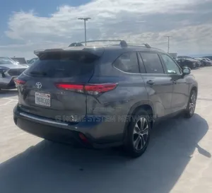 Toyota Highlander 2022 Baki