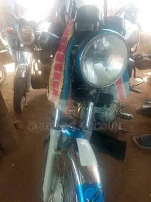 Bajaj Boxer BM100ES 2022 Ja