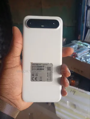 Tecno Spark Slim 256GB Fari