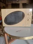 DURABLE White Microwave - Used - 1