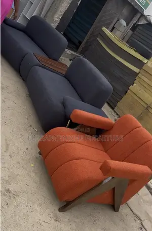 Sofa Set Mai Girman Da Zaka Zaba Na Katako Mai Tsawo