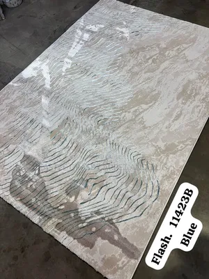 Supreme Crest Center Rug - Sabon Kayayyaki