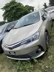 Toyota Corolla 2017 Gold - 3