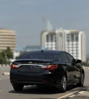 2010 Hyundai Sonata GLS Sedan FWD