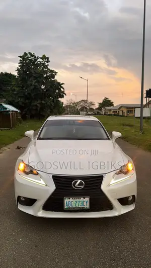 Lexus IS 350 AWD 2014 White