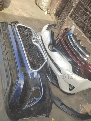 Cikakken Bumper na Gaba don Toyota Highlander 2022