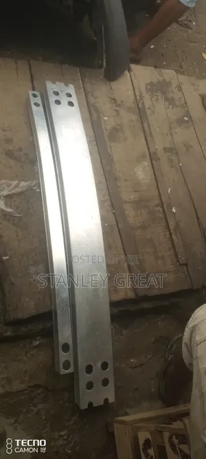 Gaban Zarewar Bumper na Toyota Highlander (Model 2020)