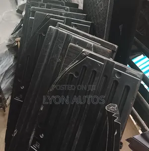 Boot Board na Toyota RAV4 (2014-2017)