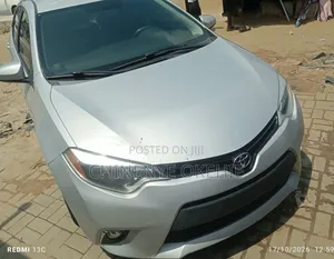 Toyota Corolla 2015 Silver - Foreign Used