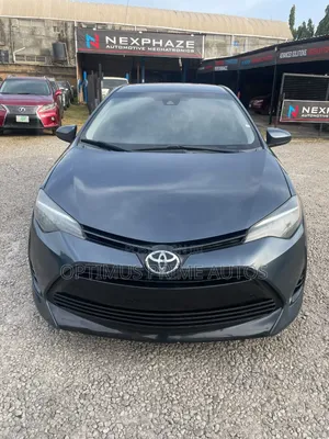 Toyota Corolla LE (1.8L) 2018 Blue