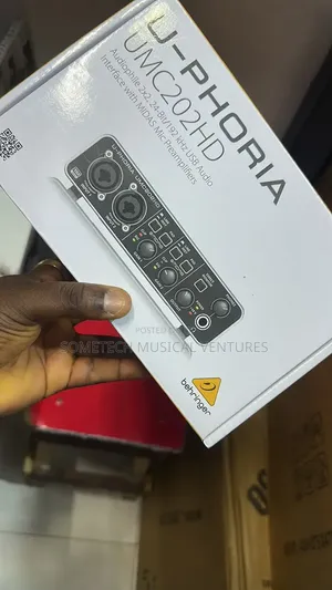 Behringer U-Phoria UMC202HD Audio Interface