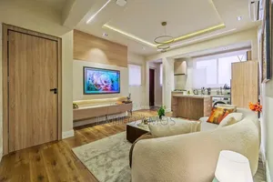 Rukunin Gidaje 3 na Bedroom 1 da Pool, Elevator & Kallon Birni