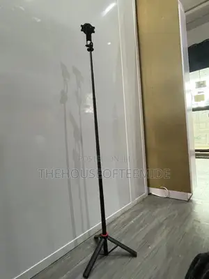 ACCO C20 Selfie Tripod with Bluetooth