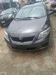 Toyota Corolla 2009 Grey - 1