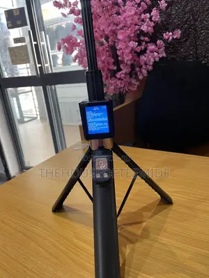 Classic CL07 Tripod with Mobile Screen Projector