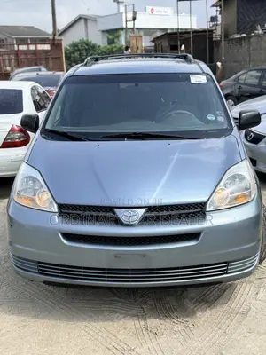 2005 Toyota Sienna LE AWD Minivan