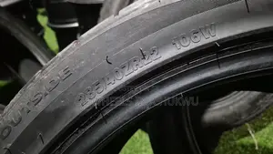 Bearway 285/40/22 Tires