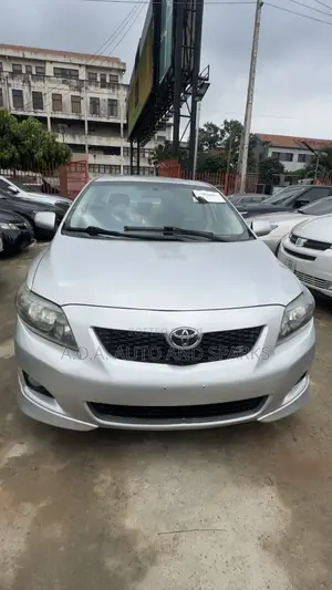 Toyota Corolla 2010 Silver