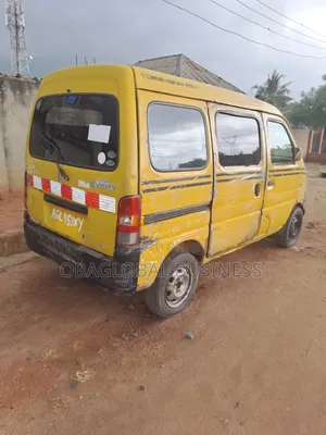 Suzuki Every 2004 Bus - Yellow
