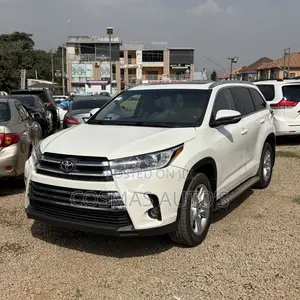 2016 Toyota Highlander Limited V6 4x2 White