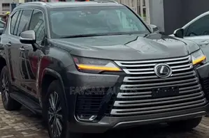 Lexus LX 600 2022 Gray SUV
