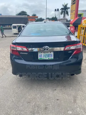 2013 Toyota Camry SE V6 Sedan