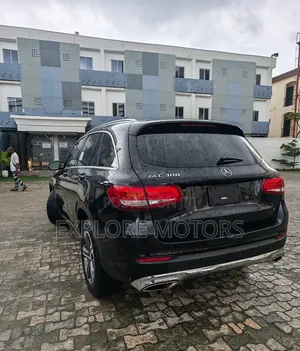 Mercedes-Benz GLC300 2016 Black