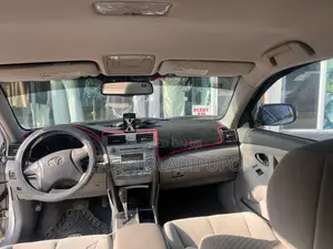 Toyota Camry Hybrid 2009 (An Inganta zuwa 2010)