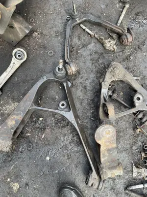 Cadillac Escalade 2004 Upper & Lower Control Arms