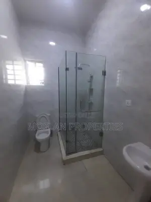 Gidan Kwana 1 Bedroom na Rabin Rawa a Lekki Phase 2 don Hayarwa