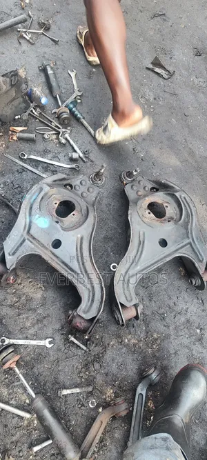 Dodge Ram Lower Control Arms (2008)