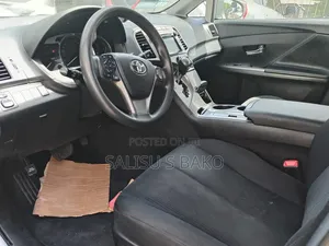 Toyota Venza 2017 Silver